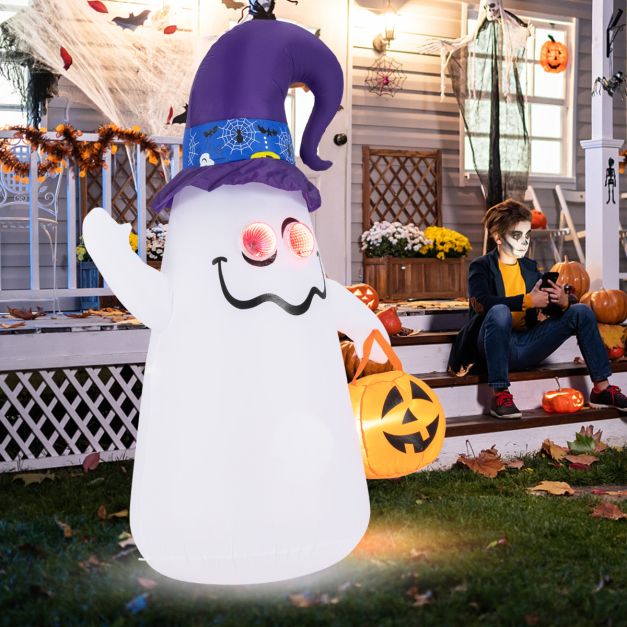 Calabazas, fantasmas y esqueletos iluminan un viaje mágico