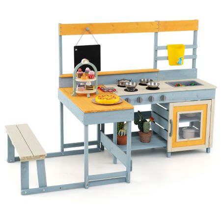 Cocina de barro infantil con mesa de picnic y banco de madera de abeto