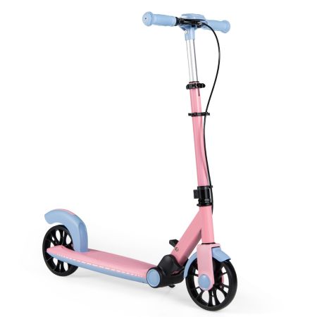 Patinete con ruedas ligeras
